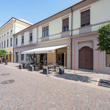 Old City Apartment Oradea Exterior foto